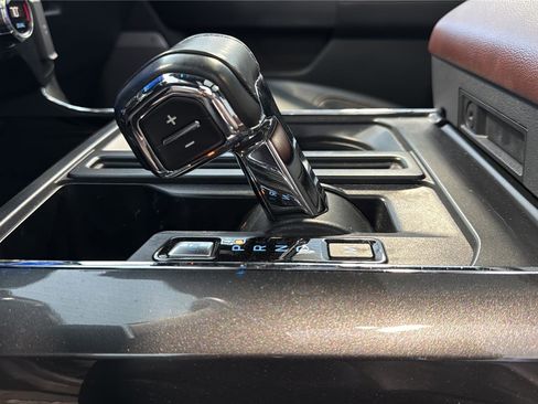 Used 2021 Ford F150 Lariat AWD/4WD image 22