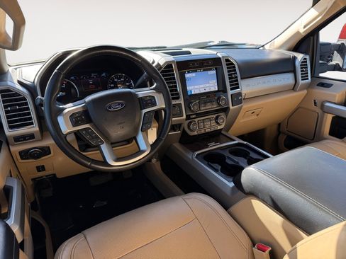 Used 2017 Ford F250 Lariat w/ Lariat Value Package AWD/4WD image 15