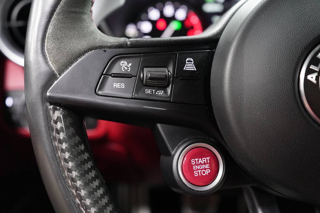 Used 2019 Alfa Romeo Giulia Quadrifoglio w/ Driver Assist Dynamic Package RWD image 18