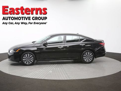 Used 2023 Nissan Altima 2.5 SV FWD image 58
