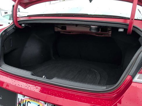 Used 2024 Hyundai Elantra Limited image 21