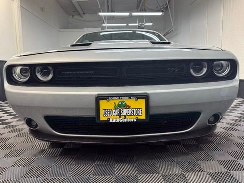 Used 2022 Dodge Challenger R/T image 2