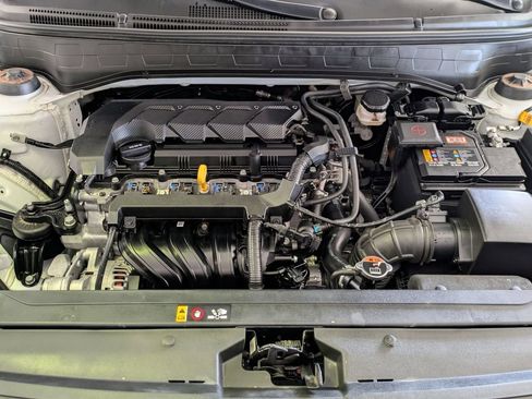 Used 2025 Hyundai Venue SEL FWD image 30