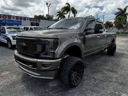 Used 2020 Ford F250 Lariat w/ Lariat Ultimate Package AWD/4WD image 4