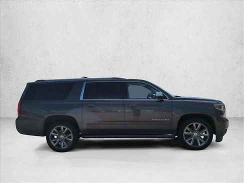 Used 2018 Chevrolet Suburban Premier AWD/4WD image 4