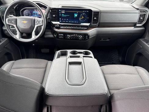 Used 2025 Chevrolet Silverado 1500 LT image 13