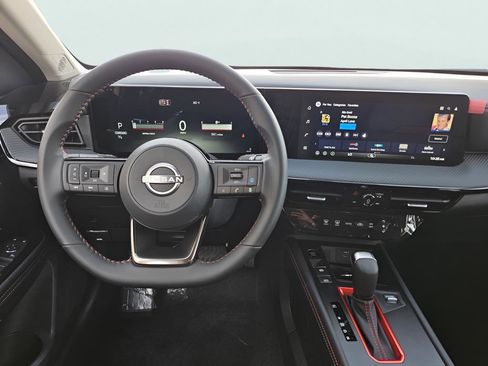 New 2026 Nissan Kicks SR FWD image 17