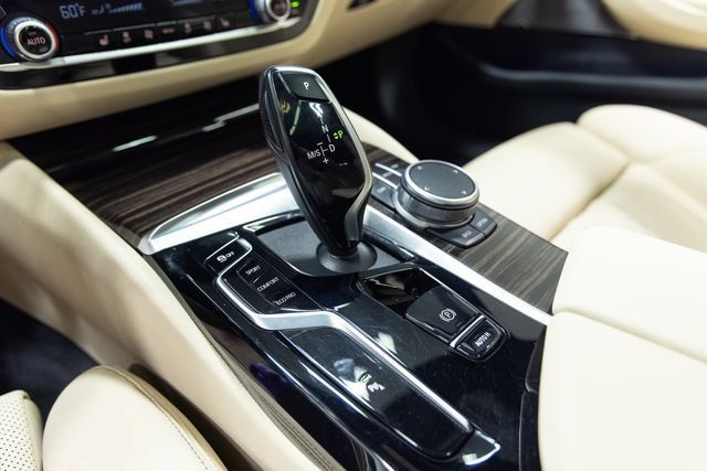 Certified 2022 BMW 530i xDrive w/ Premium Package AWD/4WD image 20