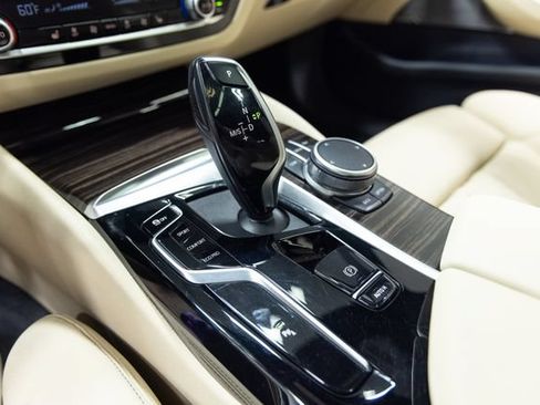 Used 2022 BMW 530i xDrive w/ Premium Package AWD/4WD image 20