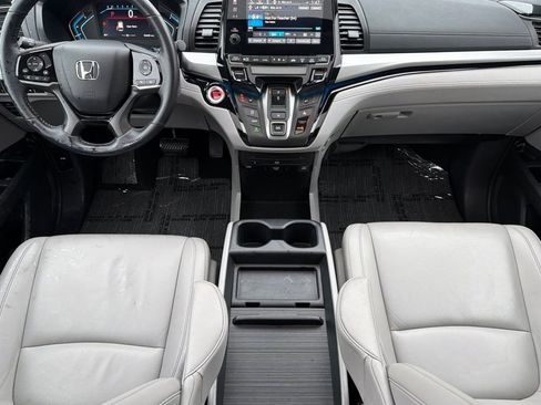 Used 2023 Honda Odyssey Touring image 11