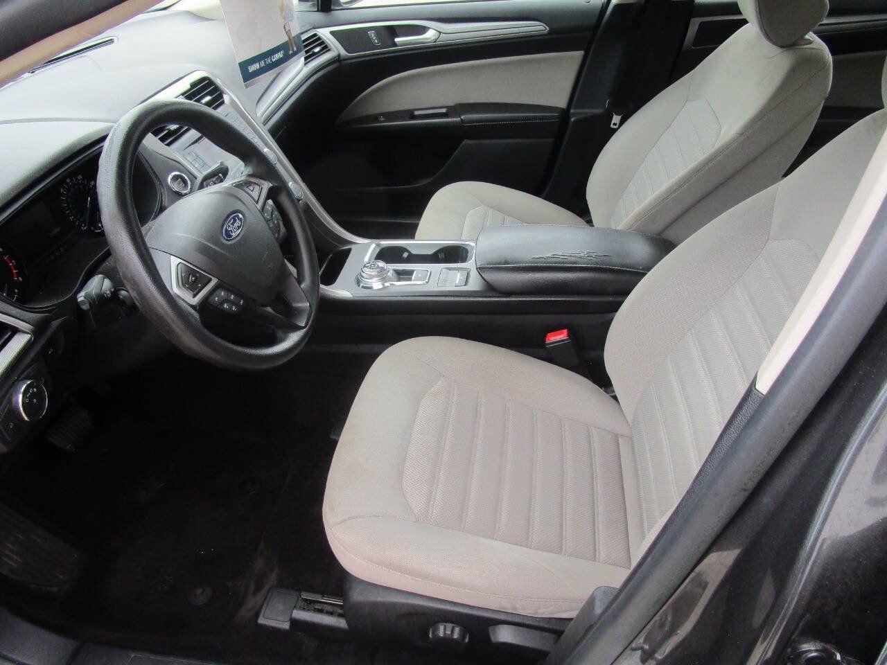 Used 2020 Ford Fusion S FWD image 10