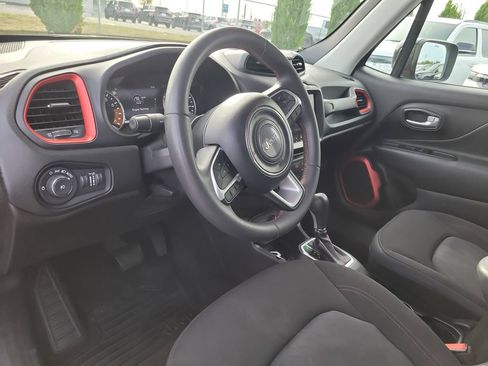 Certified 2023 Jeep Renegade Trailhawk AWD/4WD image 30