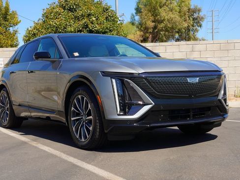 Certified 2024 Cadillac Lyriq Sport AWD/4WD image 5