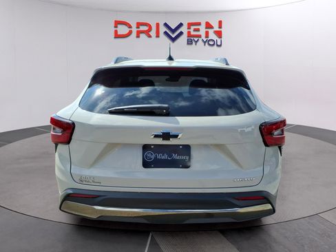 New 2026 Chevrolet Trax ACTIV w/ Driver Confidence Package FWD image 4