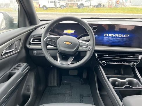 New 2026 Chevrolet Traverse LT image 11