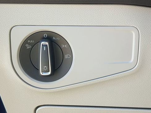 Certified 2023 Volkswagen Tiguan SEL R-Line image 29