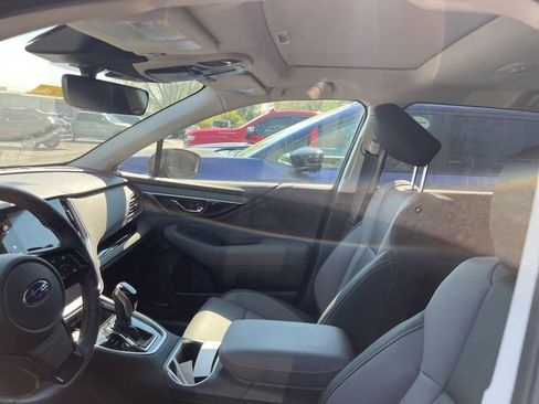 Used 2025 Subaru Outback Onyx Edition image 11