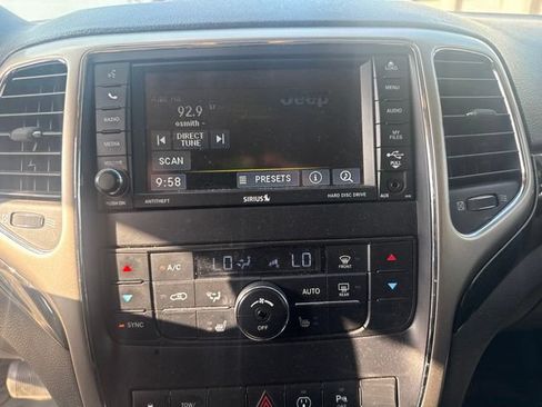 Used 2013 Jeep Grand Cherokee Altitude AWD/4WD image 2