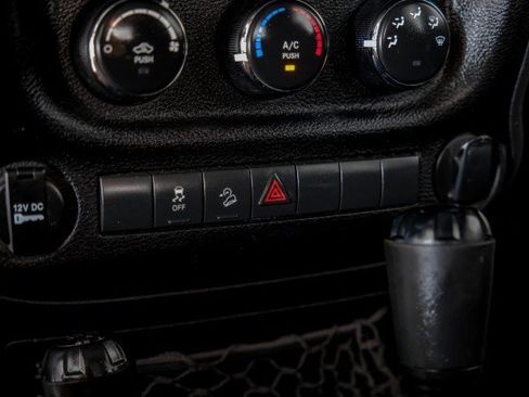 Used 2017 Jeep Wrangler Unlimited Sport AWD/4WD image 24