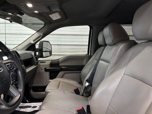 Used 2022 Ford F250 XL w/ Power Equipment Group image 19