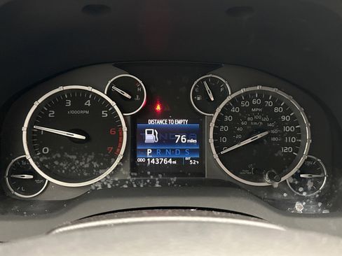 Used 2015 Toyota Tundra Platinum AWD/4WD image 9