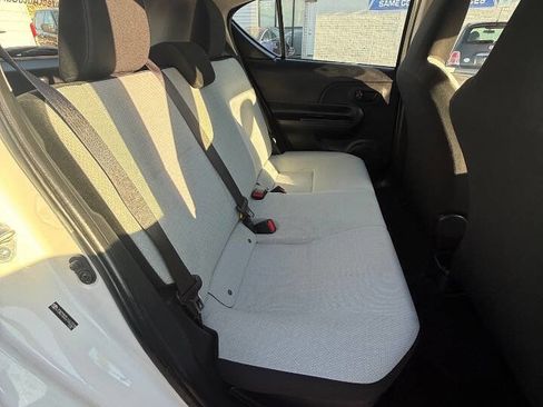 Used 2018 Toyota Prius C One image 17