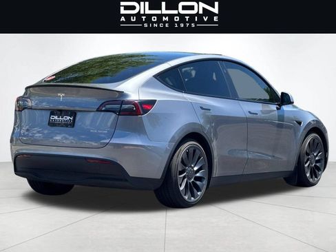 Used 2024 Tesla Model Y Performance AWD/4WD image 4