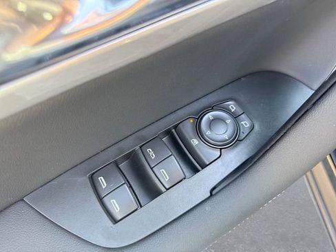 New 2026 Chevrolet Blazer LT w/ Convenience Package FWD image 13