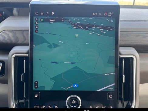 Used 2025 GMC Yukon Denali w/ Denali Reserve Package image 32