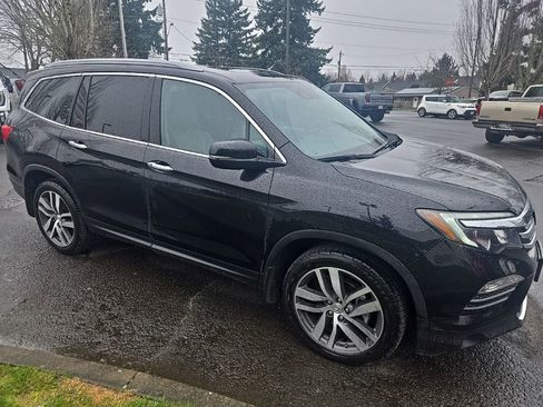 Used 2017 Honda Pilot Elite image 6