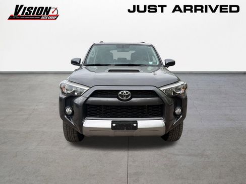 Used 2017 Toyota 4Runner TRD Off-Road AWD/4WD image 2