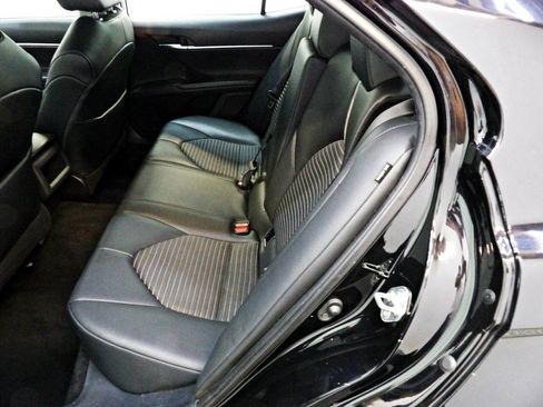 Used 2021 Toyota Camry SE AWD/4WD image 10