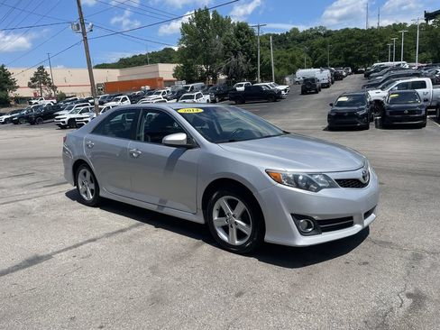 Used 2014 Toyota Camry SE w/ Fleet Convenience Package FWD image 6