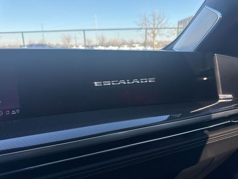 Used 2026 Cadillac Escalade V w/ LPO, ONYX Package image 29