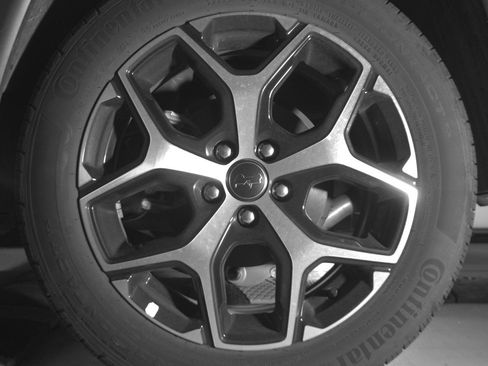 Used 2025 Jeep Compass Limited image 14