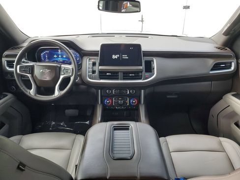 Used 2023 Chevrolet Suburban Z71 w/ Luxury Package AWD/4WD image 9