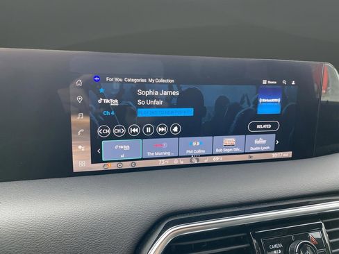 New 2025 Nissan Armada SL w/ Captain's Chari Seat Package image 21