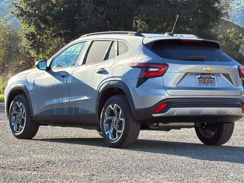 New 2026 Chevrolet Trax LT image 6
