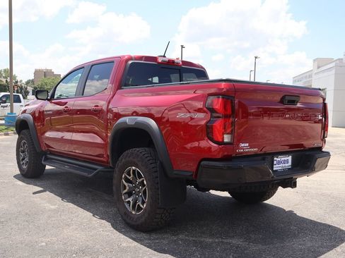 Certified 2024 Chevrolet Colorado ZR2 w/ Technology Package AWD/4WD image 5