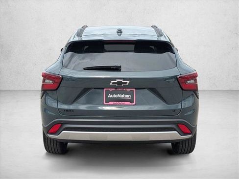 New 2026 Chevrolet Trax LT w/ Driver Confidence Package FWD image 6