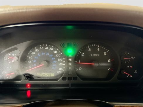 Used 1999 Toyota Land Cruiser image 19