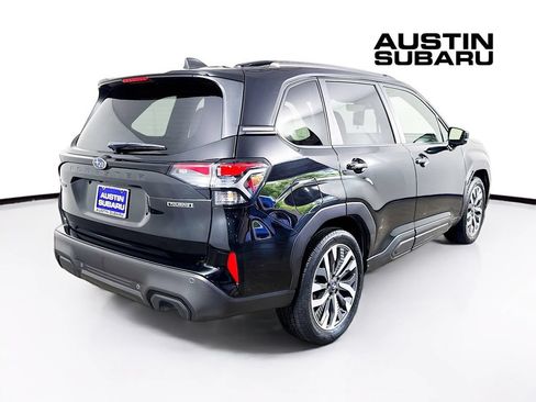 Used 2025 Subaru Forester Touring AWD/4WD image 7