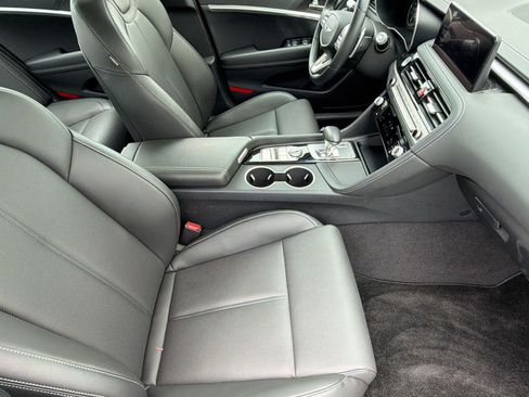 Used 2026 Genesis G70 2.5T RWD image 24