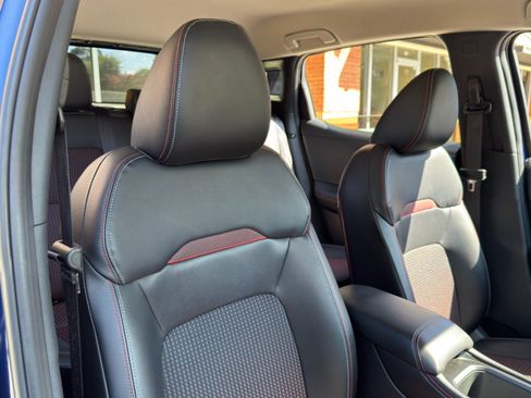 Used 2025 Nissan Kicks SR FWD image 31