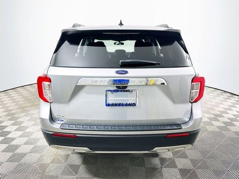 Used 2024 Ford Explorer XLT w/ Equipment Group 202A image 4