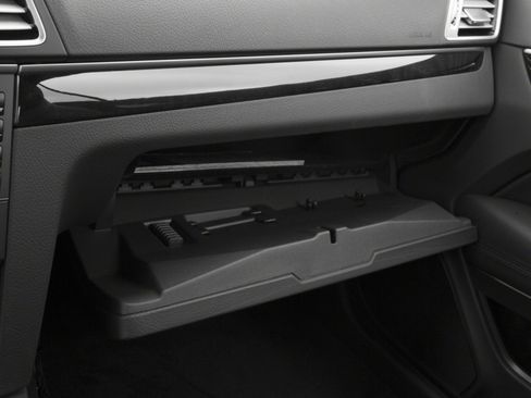 Used 2016 Mercedes-Benz E 400 Coupe image 11