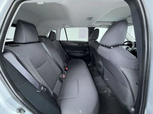 Certified 2023 Toyota Corolla Cross LE w/ Moonroof Package AWD/4WD image 18