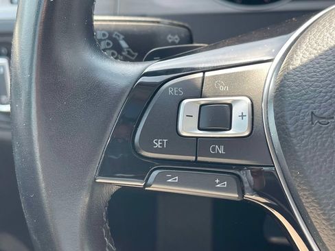 Used 2017 Volkswagen Golf Wolfsburg Edition FWD image 23