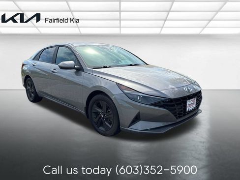 Used 2022 Hyundai Elantra SEL FWD image 7