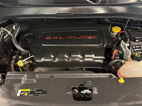 Used 2018 Jeep Compass Trailhawk w/ Leather Interior Group AWD/4WD image 23